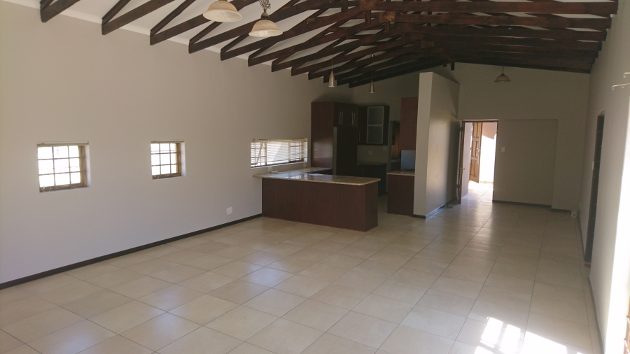 To Let 3 Bedroom Property for Rent in Hillside Free State